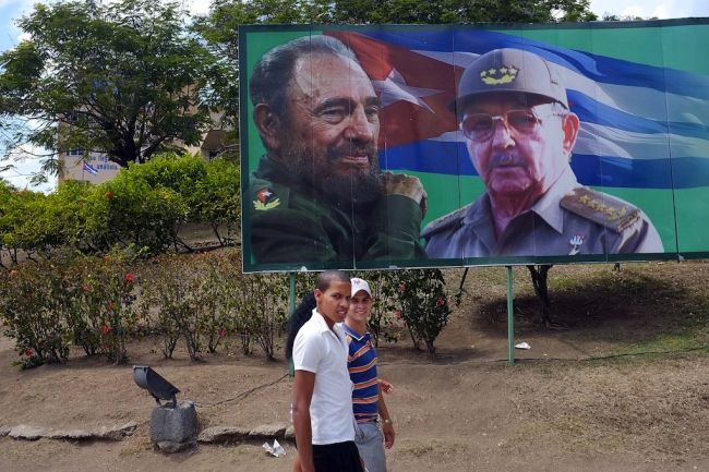 fidel_and_raul_castro